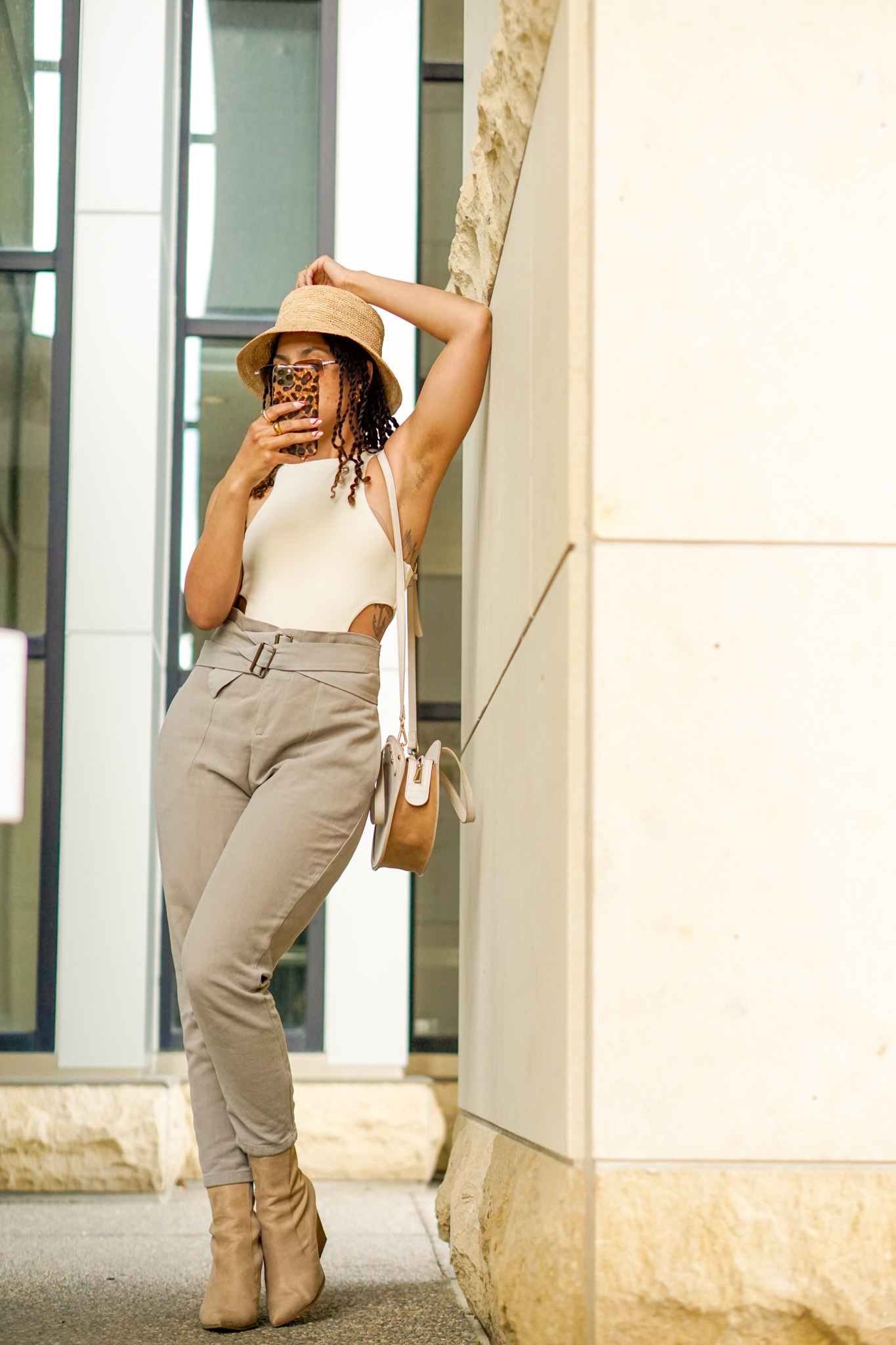 Sharing a Chic Cutout Bodysuit Outfit Idea You can Wear Year after Year